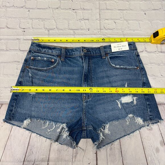 NWT Abercrombie & Fitch Women High Rise Mom Jean Shorts Size 32/14 Denim C056 -9 - Picture 2 of 16